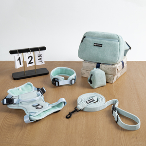 デザイナーによるパーソナライズされたノープル犬用ハーネスとリードセット、うんち袋ディスペンサー付き、コーデュロイ素材のペット用ハーネス、ランニングやハイキングに最適 - Product Image 3