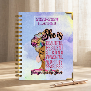 <span class=keywords><strong>Agenda</strong></span> Personalizada 2027, Impresa, Tapa Dura, Espiral, Hojas Sueltas, PP Resistente, Negra, para Mujer, Diario Semanal y Mensual, Organizador - Product Image 1