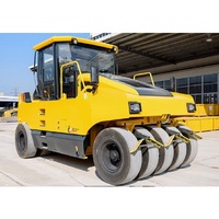 Compacteur routier le plus vendu CLG6526 avec pneus haute performance, rouleau compresseur routier CLG6526