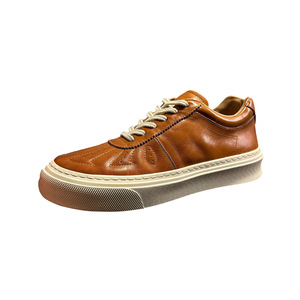 Zapatillas de cuero genuino para hombre Qinhong, zapatos informales de suela gruesa y tacón medio, color marrón sólido, con cordones, para uso diario - Product Image 1