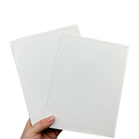 Plaques de plafond suspendu en plaques de plâtre recouvertes de vinyle 2x2