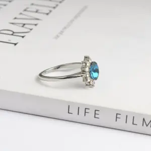 Perhiasan Fashion elegan kesederhanaan pesta perjamuan pernikahan bunga wanita gadis kekasih Biru Zirkon cincin berlian imitasi