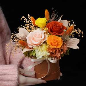 Roses éternelles Lovebay pour la Saint-Valentin et la fête des mères, hydrangeas, roses stabilisées avec boîte cadeau - Product Image 6