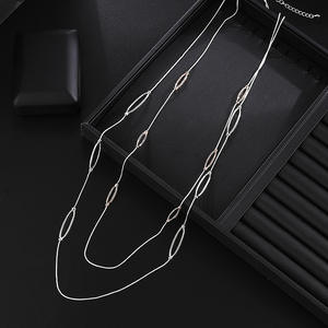 Collar largo con abalorio ovalado de cadena de doble capa con placa de dos tonos al por mayor para regalo de mujer - Product Image 5