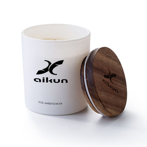 Bougie parfumée artisanale de luxe AIKUN en cire de soja naturelle, respectueuse de l'environnement, aux huiles essentielles pour le yoga, la méditation, les fêtes et la maison - Product Image 3