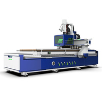 Routeur CNC Youhao Syntec Nouveau 3 Axes 1325 pour l'agencement de meubles de cuisine et la sculpture sur bois, avec broche simple, ATC, disque, moteur de charge automatique et pompe