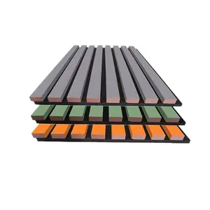 木板条墙板精心制作的中纤板，配有可持续的聚酯板吸音板