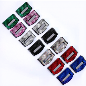 Ajusteur <span class=keywords><strong>de</strong></span> <span class=keywords><strong>ceinture</strong></span> <span class=keywords><strong>de</strong></span> sécurité <span class=keywords><strong>de</strong></span> voiture avec strass, clip <span class=keywords><strong>de</strong></span> <span class=keywords><strong>ceinture</strong></span> <span class=keywords><strong>de</strong></span> sécurité en cristal scintillant, accessoire décoratif multicolore <span class=keywords><strong>pour</strong></span> l'intérieur <span class=keywords><strong>de</strong></span> la voiture - Product Image 1