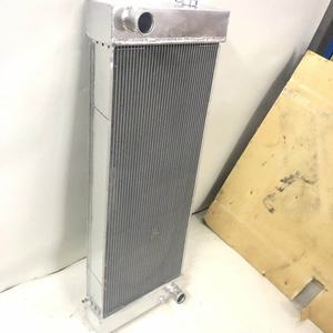 TMY E324D radiateur de réservoir d'eau d'excavatrice pour 245-9207 2459207 réservoir d'eau Assy - Product Image 1