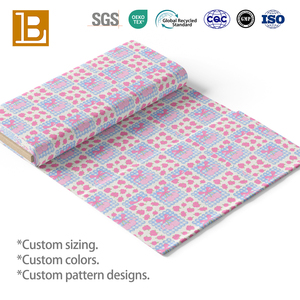 Tissu en popeline <span class=keywords><strong>de</strong></span> coton tissé personnalisé à faible MOQ pour la Saint-Valentin, motif cœur <span class=keywords><strong>de</strong></span> fille, dessin animé mignon, nœud, impression numérique pour textiles - Product Image 4