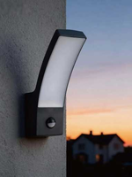 Applique murale LED extérieure étanche IP54 avec détecteur de mouvement PIR, diffuseur en polycarbonate, base en aluminium, angle de faisceau de 20 degrés, garantie 2 ans
