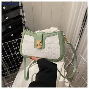 2025 otoño nueva moda bolso <span class=keywords><strong>de</strong></span> mensajero pequeño para mujer forro <span class=keywords><strong>de</strong></span> poliéster impermeable bolso <span class=keywords><strong>de</strong></span> hombro cuadrado para <span class=keywords><strong>axila</strong></span> - Product Image 3