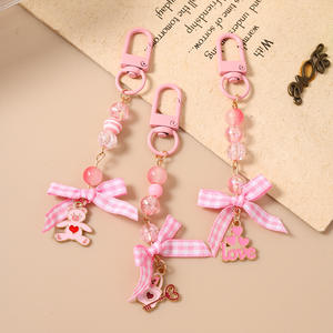 Nuevo Llavero de Moda para Bolso, Ligero, de Aleación de Zinc con Cuentas en Forma de Corazón, con Lazo y Oso, para Decoración de Bolsos - Product Image 4