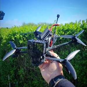 ใบพัดโดรน FPV สีดำ รุ่น TOP Strong 7037 Cinelifter ทำจากใยแก้ว ไนลอน พลาสติก 3 ใบพัด หมุนตามเข็มนาฬิกา/ทวนเข็มนาฬิกา - Product Image 2