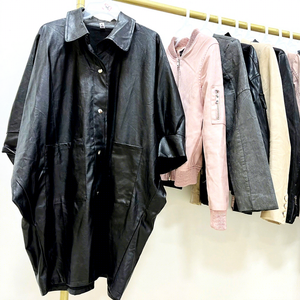 Venta al por mayor usado como nueva <span class=keywords><strong>boutique</strong></span> mujer abrigo largo de cuero gabardina botón casual ropa usada en pacas mixtas - Product Image 1