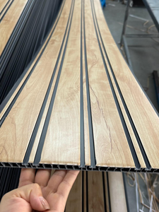 Panel de Pared y Techo 3D de PVC Laminado con Diseño de Madera, Negro, 30CM 25CM, Venta Directa de Fábrica - Product Image 1