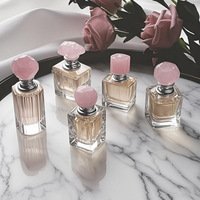 Fournisseur direct d'usine, bouchon de flacon de parfum en cristal blanc, luxe léger haut de gamme, formes géométriques personnalisables
