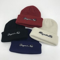 Yukaihe Custom Winter Acryl Beanies met 3D geborduurd logo, cartoon- en karakterafbeelding, puff print beanie muts