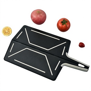 Planche à découper pliable en plastique, 2 pièces, antidérapante, portable, facile à nettoyer, pour la maison ou l'extérieur - Product Image 1