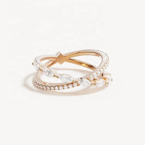 Anillo Delicado Apilable LYBURCHI de Plata de Ley 925 con Baño de Oro de 14K/18K y Piedras de Circonita Cúbica Marquise Cruzadas para Mujer - Product Image 1