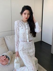 <span class=keywords><strong>กระโปรง</strong></span><span class=keywords><strong>ยาว</strong></span>ทรง<span class=keywords><strong>หางปลา</strong></span>สีขาวหรูหรา AELESEEN 2025 แต่งลูกไม้ลายเสือดาวปักลายดอกไม้ ดีไซน์เข้ารูปสวยสง่าสำหรับงานปาร์ตี้ - Product Image 4