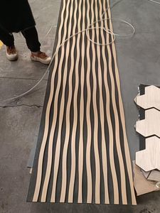 Pannello Acustico a Doghe di Legno Fonoassorbente Facile da Installare con Impiallacciatura in Legno per Decorazione di Interni - Product Image 1