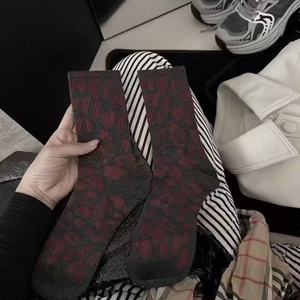 Calcetines de Mujer con Estampado de Leopardo, Algodón, Media Pierna, Transpirables, Estilo Moderno para Primavera y Otoño - Product Image 2