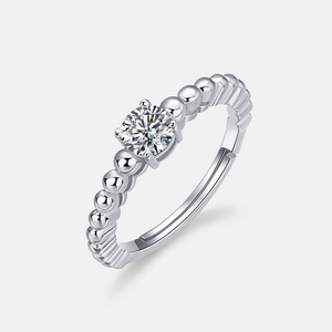 Anillo Solitario de Plata de Ley S925 con Moissanita Redonda, Tallo con Cuentas, Ajustable, Estilo Vintage, Anillo de Boda Elegante para Mujer - Product Image 2