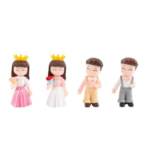 การ์ตูนคู่รักจิ๋วตกแต่งเค้ก PVC ตุ๊กตาแต่งงานสีเหลืองสีขาวสีแดงสีเหลืองคู่ D1320 - Product Image 1