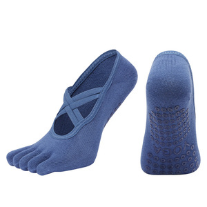 Calcetines de Cinco Dedos Chic Studio para Mujer, Tonos Sólidos, Algodón Peinado, Banda Cruzada y Agarre Completo - Product Image 6