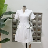 Robe décontractée pour femme à col montant et double poche, style boutique