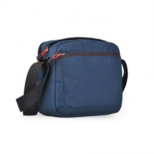 Bolso bandolera de nailon a la moda para hombre con cierre de cremallera Artículo superventas de fábrica - Product Image 1