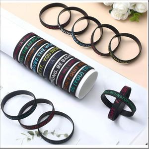 Bracelets en silicone imprimés pour hommes et femmes avec des citations inspirantes colorées comme cadeaux - Product Image 4