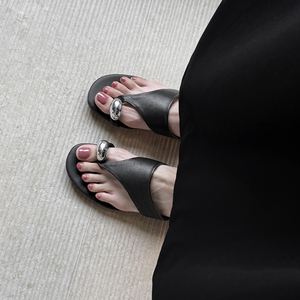 Chanclas para exteriores, zapatillas de verano con punta de Clip para mujer, suela blanda concisa, grasa, vacaciones en la playa, zapatos deslizantes - Product Image 4