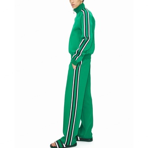 กางเกงวอร์มแฟชั่นสไตล์เรโทรขายส่ง ผ้าเจอร์ซีย์หนา ทรงขาตรง มีแถบข้างหลากสี กางเกงวอร์มผู้ชาย - Product Image 2