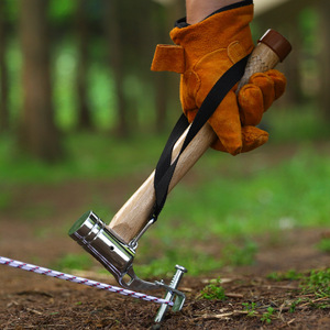 Marteau en acier d'extérieur avec manche en bois, extracteur de piquets de tente, outil de survie pour le camping et les travaux de bricolage - Product Image 2