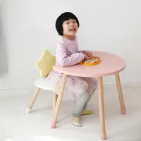 Набор мебели для детской комнаты: стол и стулья