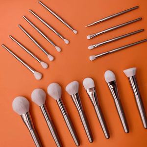 YRX Outils cosmétiques professionnels, ensemble de pinceaux de maquillage en poils synthétiques avec manche en bois rose doré, pinceaux de maquillage - Product Image 3