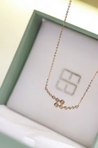 Ensemble de bijoux en diamants Xinfly AU750 en or jaune 18 carats comprenant un collier, des boucles d'oreilles et un bracelet - Bijoux gageables - Product Image 2
