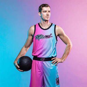 Conjunto de Camiseta de Baloncesto Sublimada con Degradado de Color, Camiseta sin Mangas de Secado Rápido, Uniformes de Poliéster para Hombres Adultos, Todas las Temporadas - Product Image 1