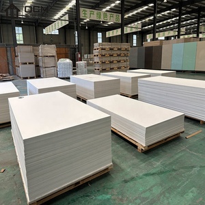 Panel <span class=keywords><strong>de</strong></span> <span class=keywords><strong>Fibrocemento</strong></span> para Soffit <span class=keywords><strong>de</strong></span> 6mm, Lámina <span class=keywords><strong>de</strong></span> Revestimiento para Aleros, Panel No Combustible para Exteriores, Revestimiento <span class=keywords><strong>de</strong></span> Techo, Tablero <span class=keywords><strong>de</strong></span> Construcción - Product Image 1