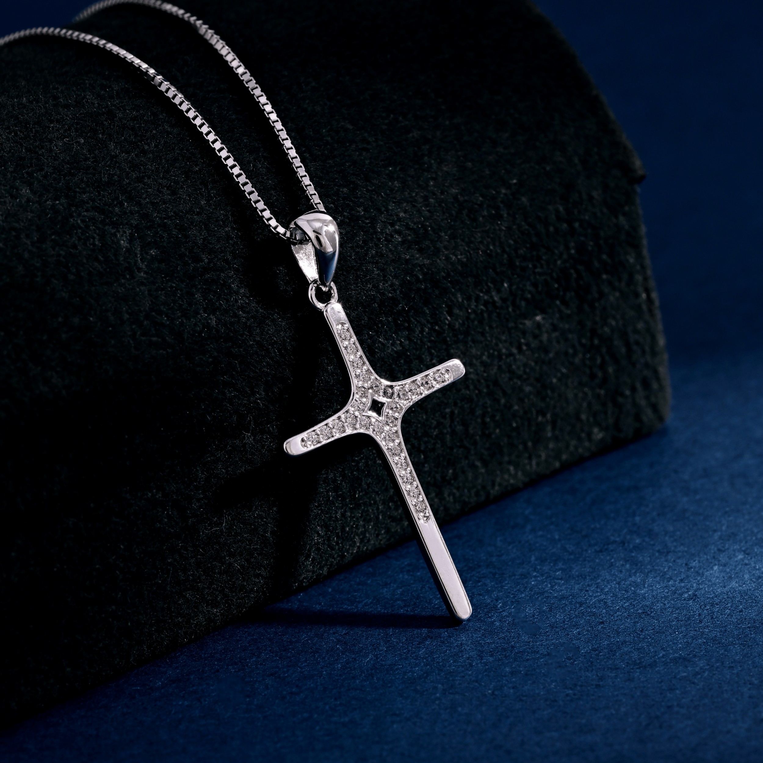 Wholesale Charm Pendants Rhodium Plated Cubic Zirconia Cross 