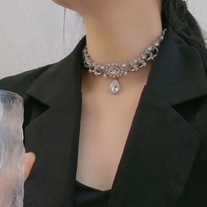 シンプルな真珠のネックレス女性用光贅沢ラインストーンチョーカーネックレスディナーパーティーアクセサリージュエリー - Product Image 6