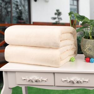 Manta de Franela Estampada de Lujo Ecológica, Tejida, Suave y Acogedora para Decoración del Hogar, Apta para Todas las Estaciones - Product Image 4