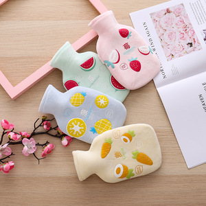 Bolsa de Agua Caliente de Peluche con Diseño de Frutas, Antiexplosión, Desmontable y Lavable, para Manos y Pies - Product Image 1