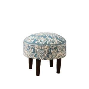 Pouf rond en bois de manguier fait à la main avec boucle de couleur blanche tissu nouvelle pièce d'accent tendance à trois pattes pour chambre salon - Product Image 1