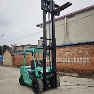 Originele gebruikte Mitsubishi 3T heftruck FD30 met hoogwaardige diesel-aandrijving, reserveonderdelen en ondersteuning voor de verkoop, origineel uit Japan. - Product Image 2