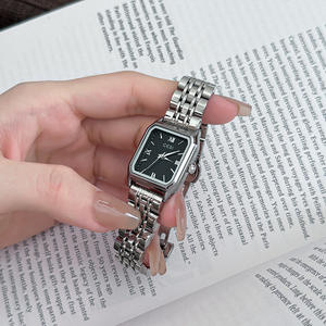 2025 nuevo reloj de esfera cuadrada para mujer, correa de acero minimalista de nicho, cuadrado pequeño reloj de cuarzo para mujer - Product Image 2