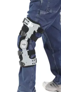 Rodillera ortopédica ajustable para aliviar el dolor, cómoda e inmovilidad, venta al por mayor de fábrica