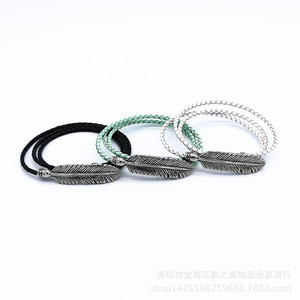 Yunnique Pulsera de cuero con plumas, color cian, cierre magnético de tres bucles, regalo de joyería unisex - Product Image 2